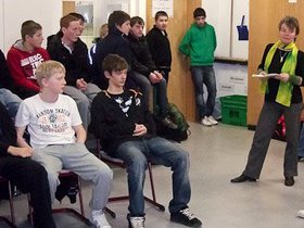 2010-11-23 - Sucht und Selbsthilfe - Betroffene im Gespräch mit Schülerinnen und Schülern